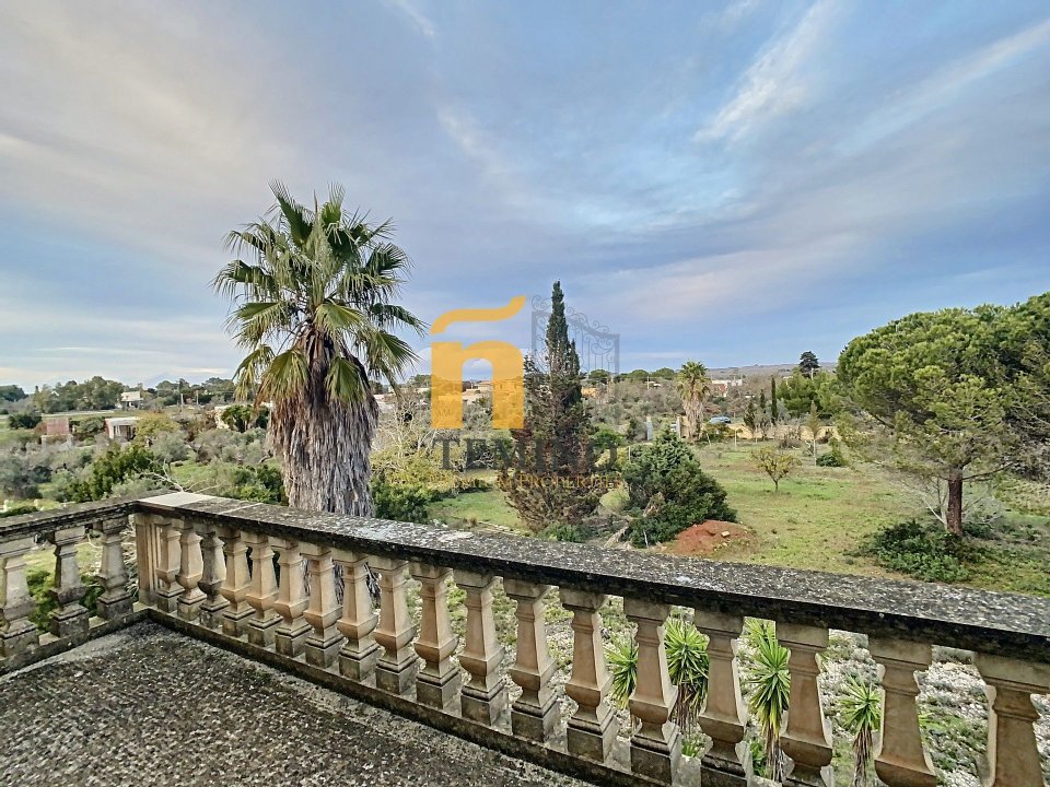 Se vende villa in zona tranquila Ruffano Puglia foto 3