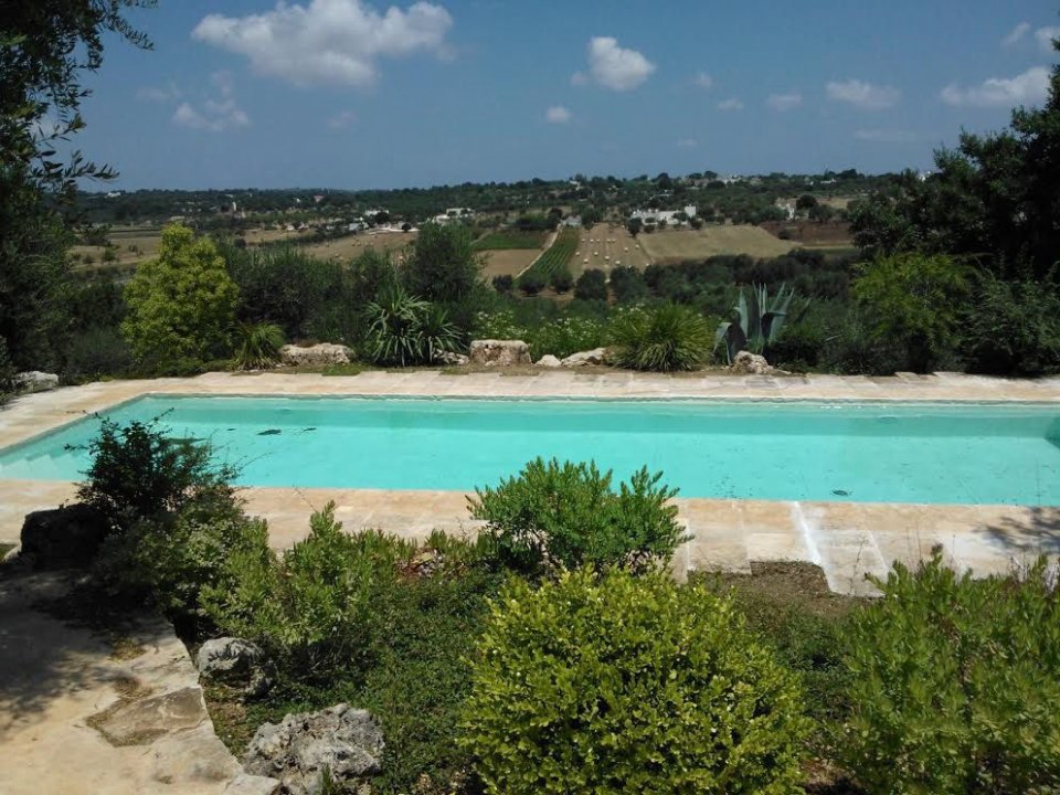 Se vende villa in zona tranquila Ostuni Puglia foto 13