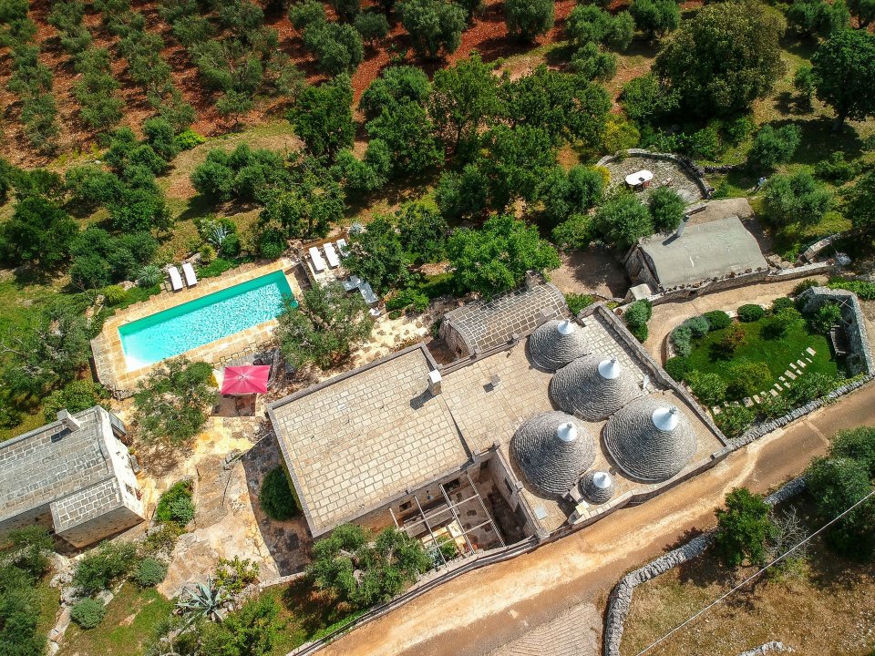 Se vende villa in zona tranquila Ostuni Puglia foto 3