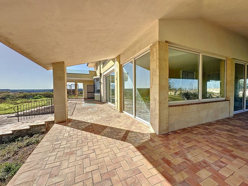 Se vende villa in zona tranquila Lecce Puglia foto 8